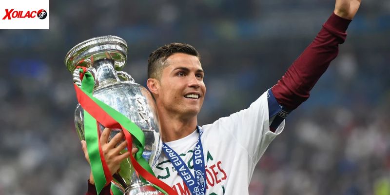 Những khó khăn và hạnh phúc trong cuộc đời CR7